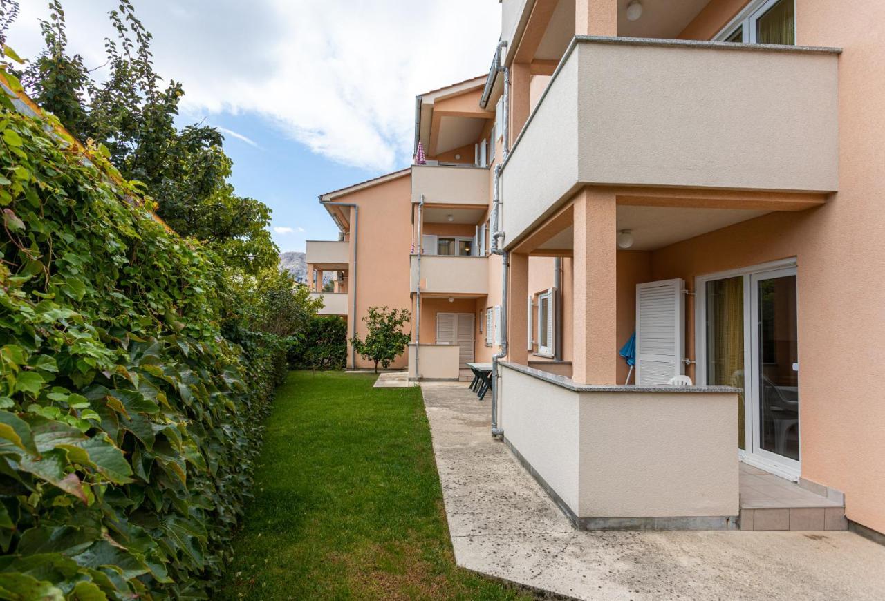 Apartments Crnekovic IV Башка Екстер'єр фото