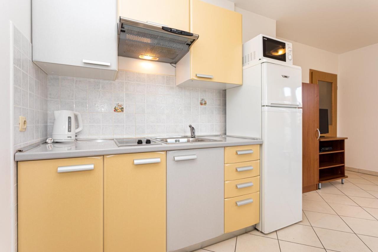 Apartments Crnekovic IV Башка Екстер'єр фото