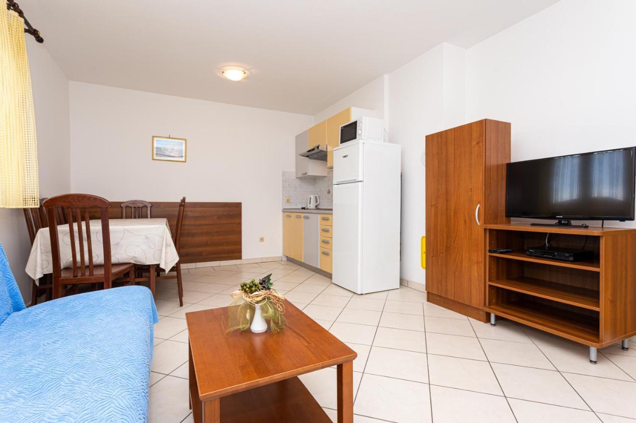 Apartments Crnekovic IV Башка Екстер'єр фото