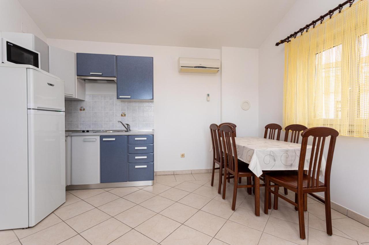 Apartments Crnekovic IV Башка Екстер'єр фото