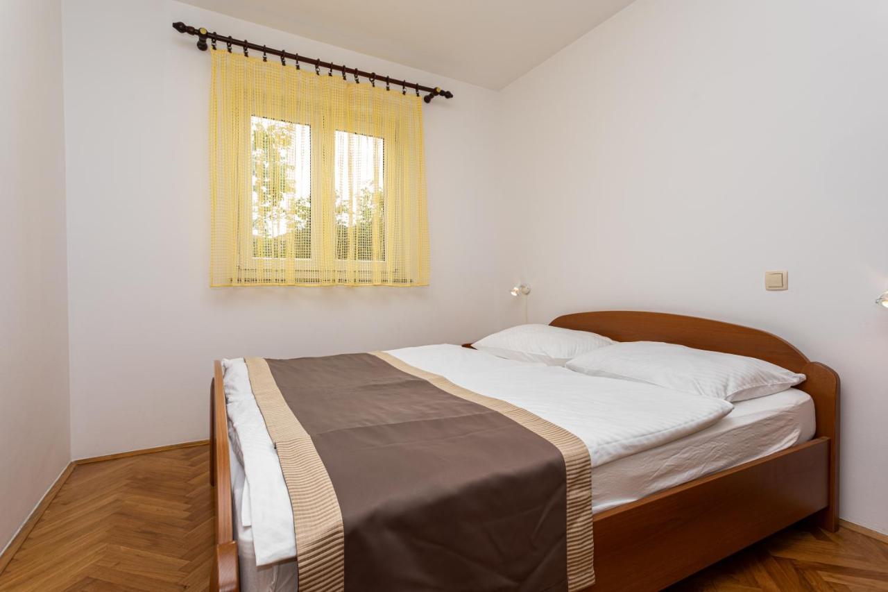 Apartments Crnekovic IV Башка Екстер'єр фото