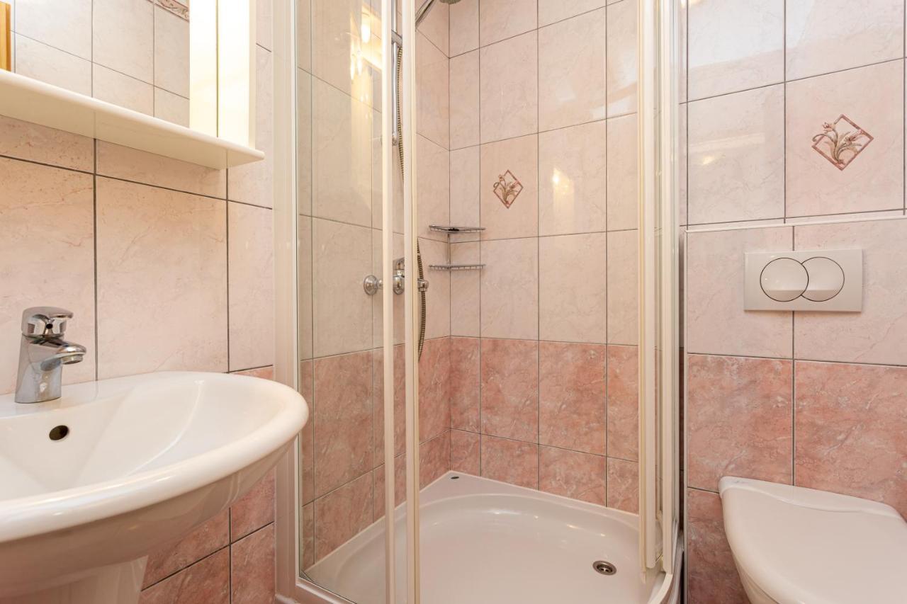 Apartments Crnekovic IV Башка Екстер'єр фото